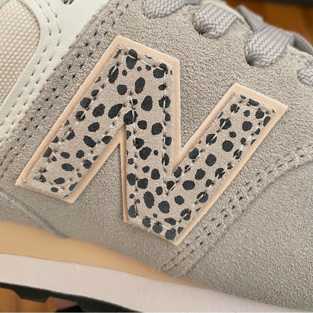 New Balance 574 Women’s Sneakers - Picture 7 of 7